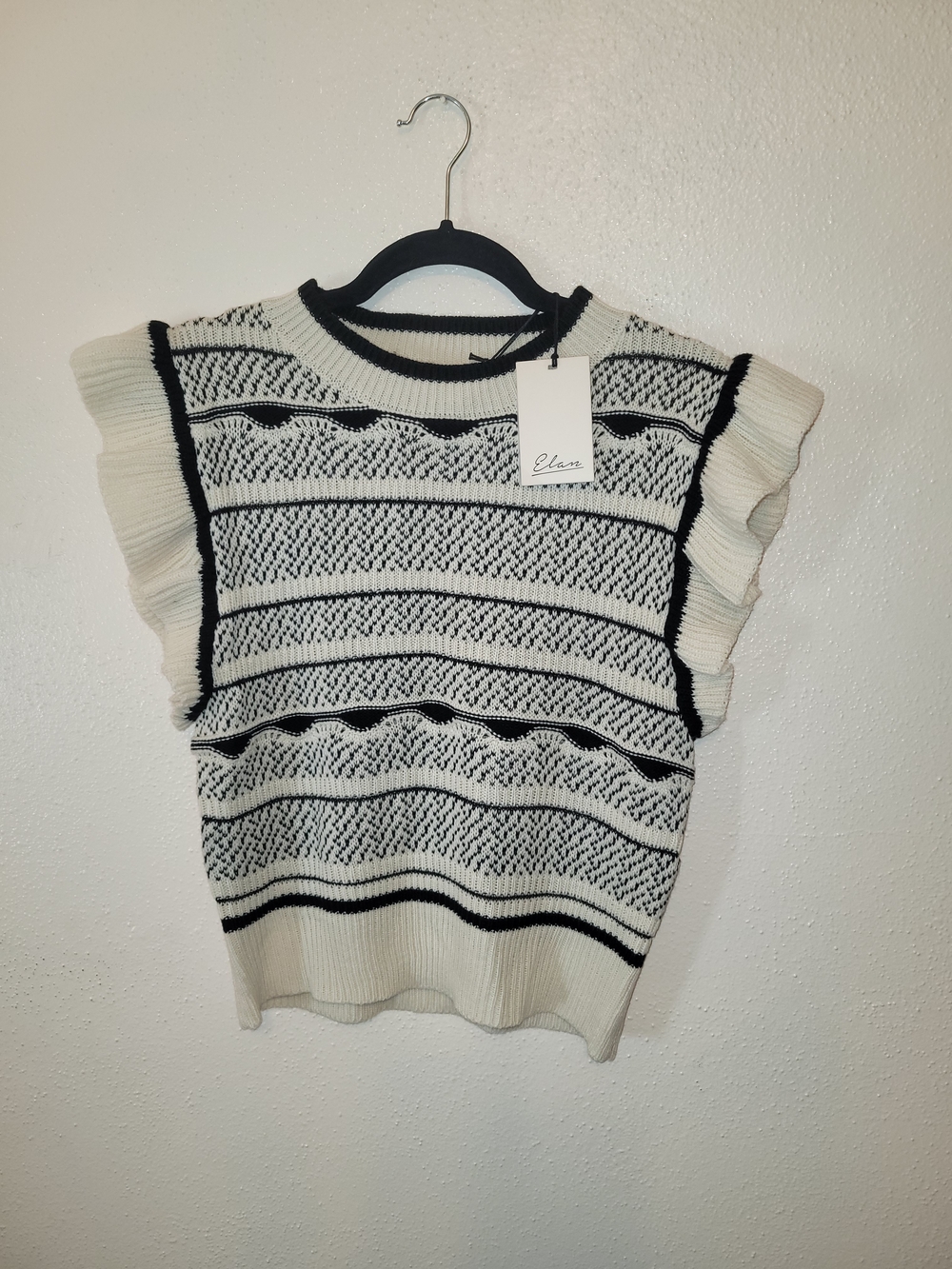 Elan Sleeveless Knit Top Sweater in Cream and Black NWT